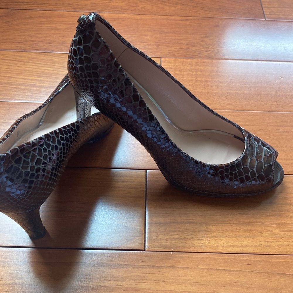 Stuart Weizmann Snake Embossed Peep Toe Pumps , B… - image 3